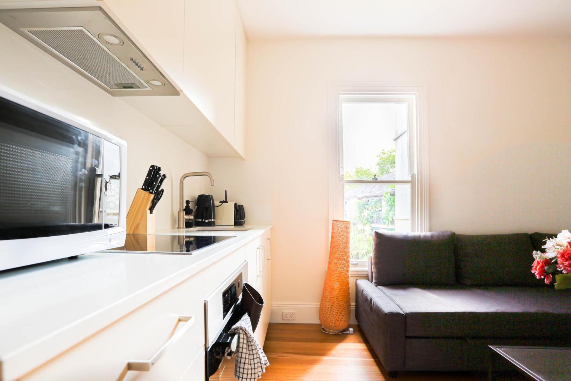 Elegant 1 Bedroom With Balcony Surry Hills * Sydney